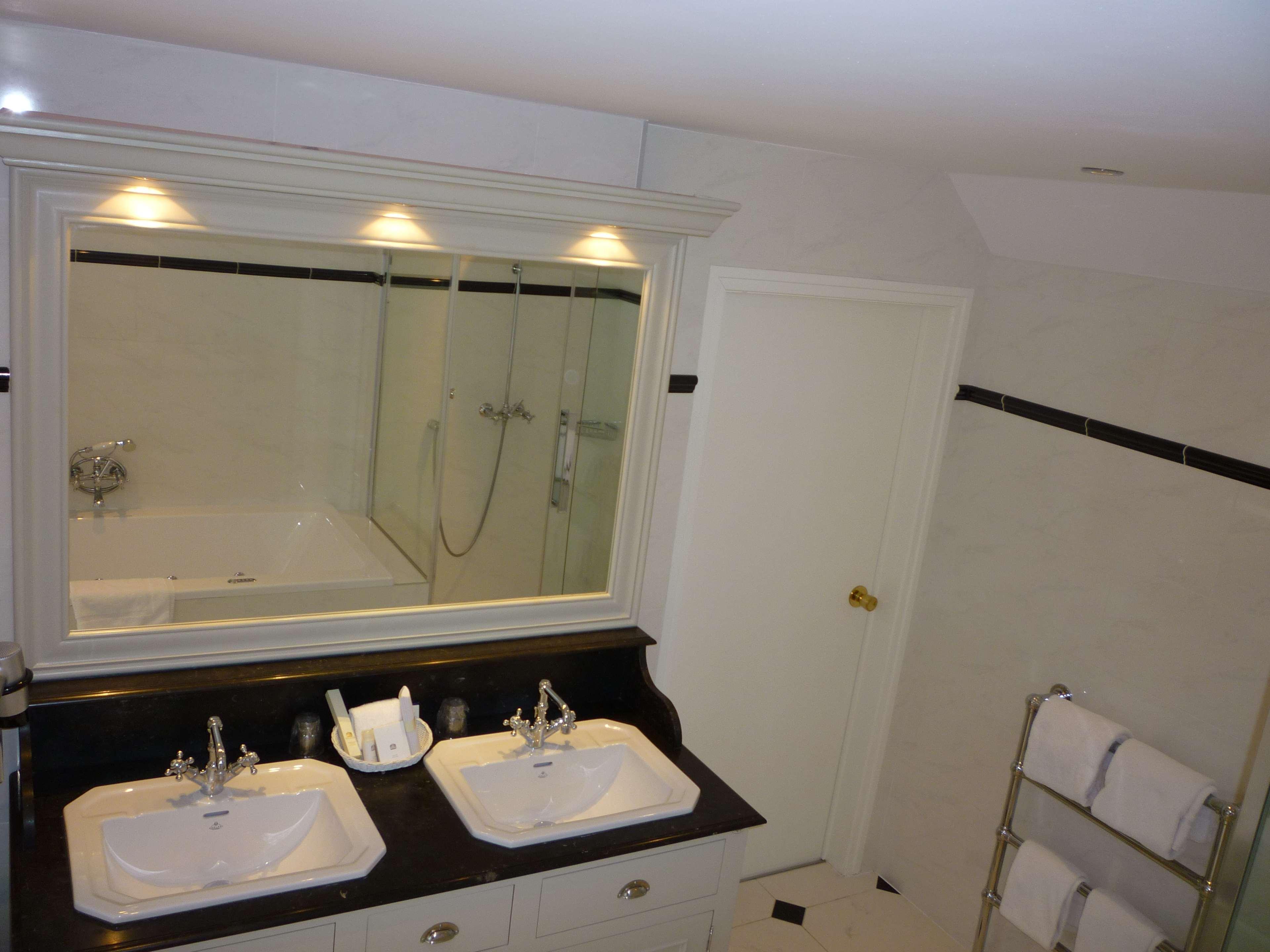 เบสต์ เวสเทิร์น พลัส พาร์ค โฮเต็ล บรัสเซลส์ Hotel Etterbeek ภายนอก รูปภาพ