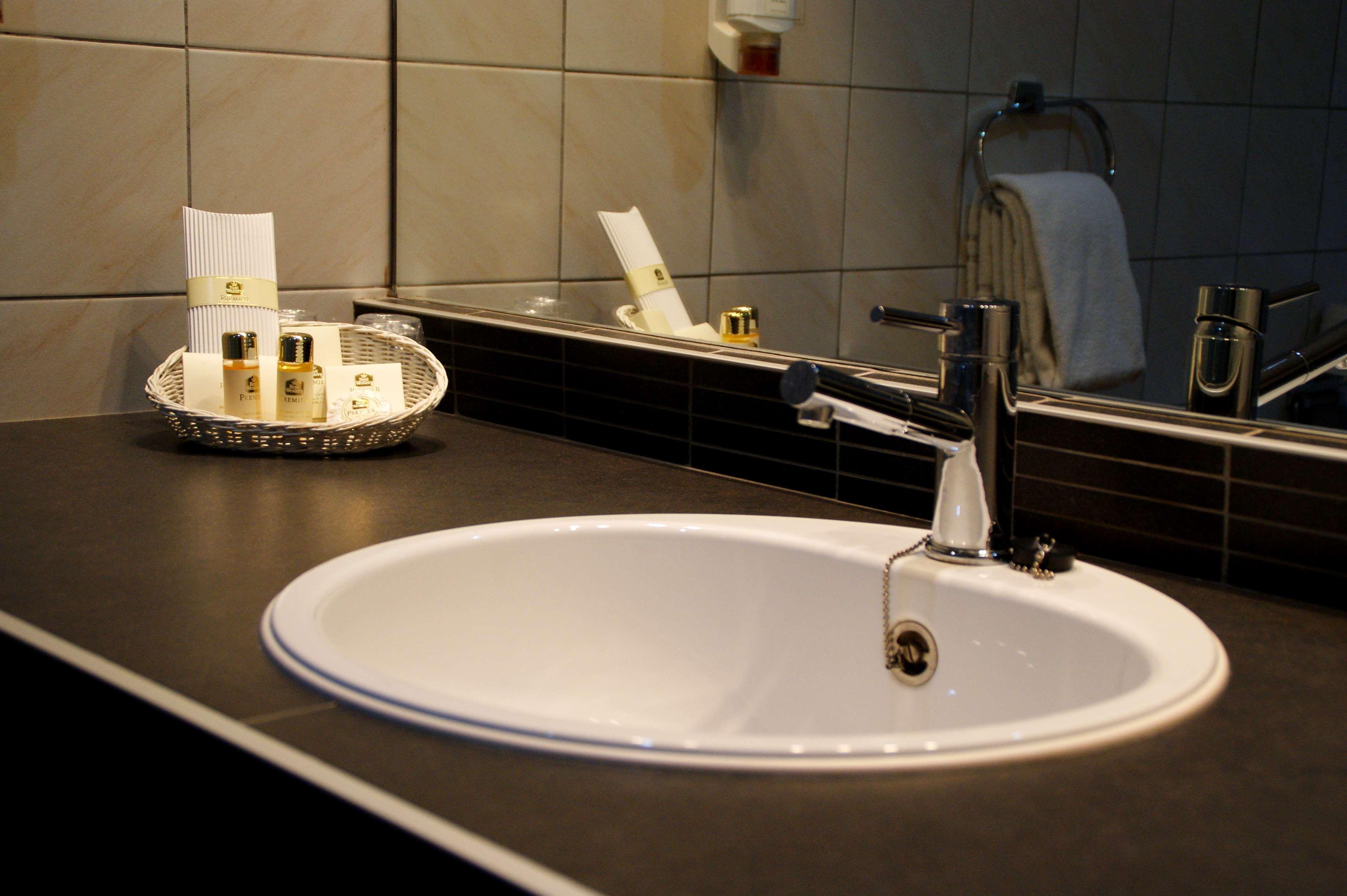 เบสต์ เวสเทิร์น พลัส พาร์ค โฮเต็ล บรัสเซลส์ Hotel Etterbeek ภายนอก รูปภาพ