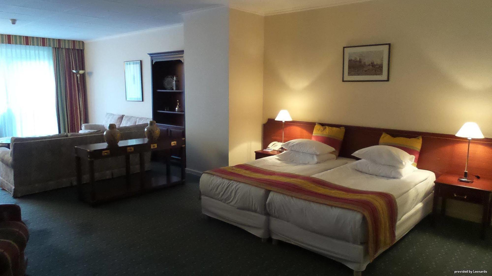 เบสต์ เวสเทิร์น พลัส พาร์ค โฮเต็ล บรัสเซลส์ Hotel Etterbeek ภายนอก รูปภาพ