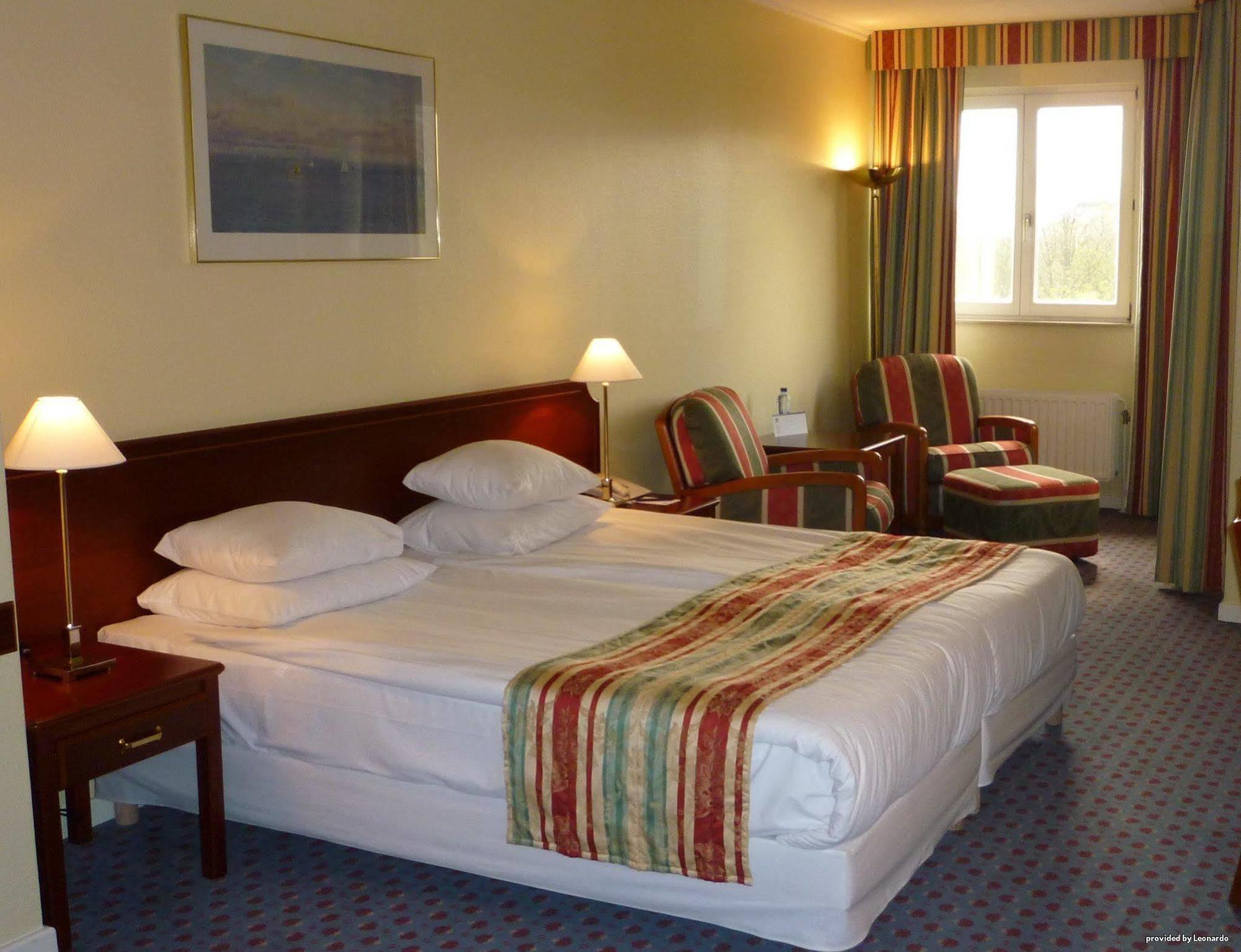 เบสต์ เวสเทิร์น พลัส พาร์ค โฮเต็ล บรัสเซลส์ Hotel Etterbeek ภายนอก รูปภาพ